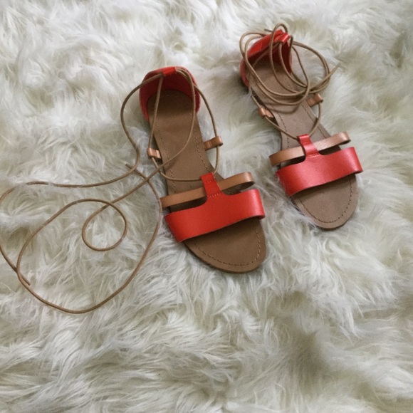 Old Navy Shoes - 🌵Old Navy 🌵strappy Sandals